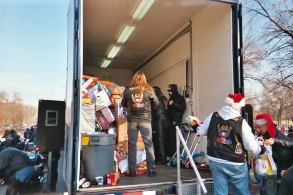 2003_-_Toys_for_Tots_012.jpg