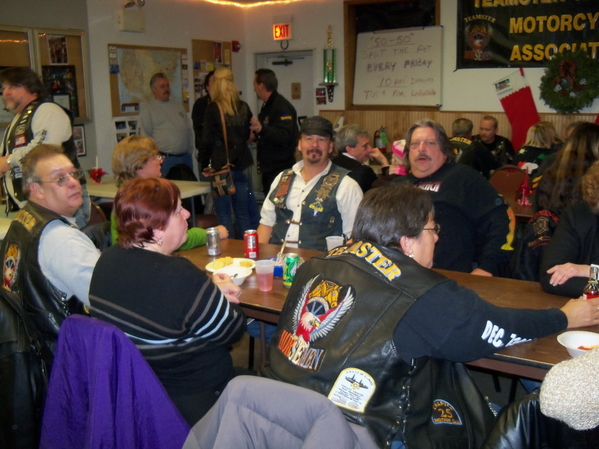 2009_Christmas_Party_027.JPG