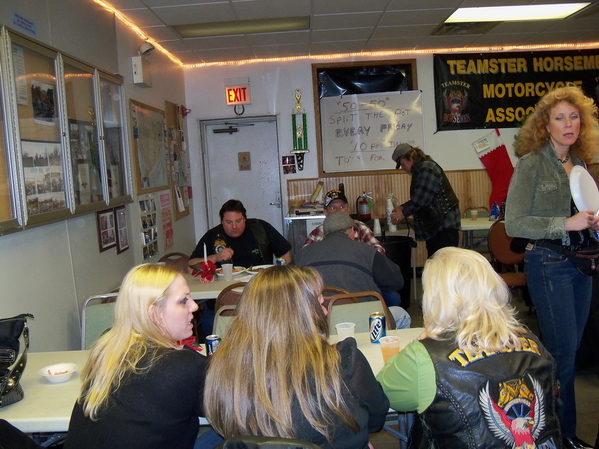 2009_Christmas_Party_048.JPG