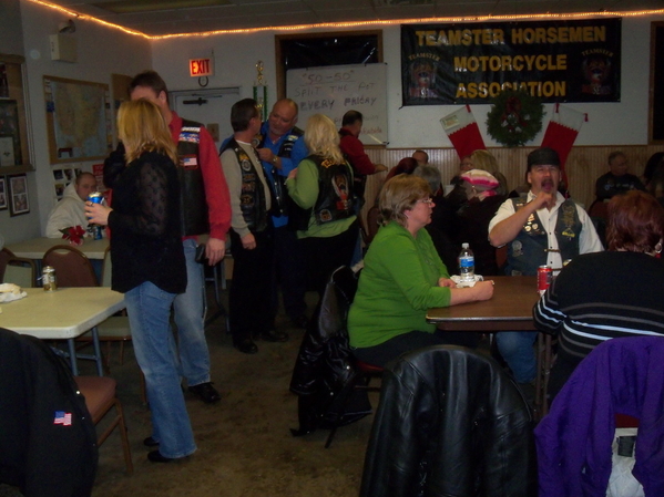 2009_Christmas_Party_063.JPG