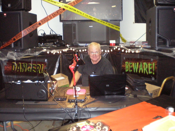 2009_Halloween_Party_014.JPG